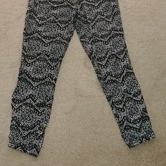 Garage Items, Cotton Shirt & Jogger , Size Small, Comfy clothes for your day off - Picture 5 of 7